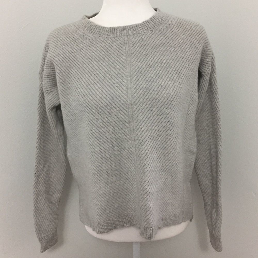 Wilfred Free Ribbed Light Gray Sweater